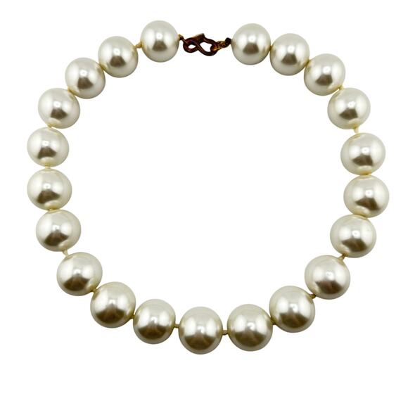 Kenneth Jay Lane Vintage Large Faux Pearl Hand Knotted Gold Tone 18" Necklace - Picture 3 of 6